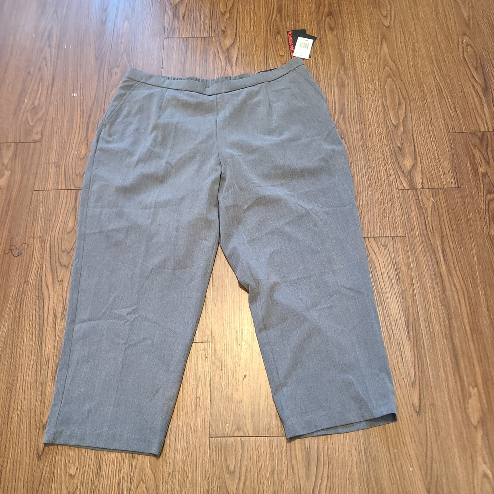 Briggs New York Women's Gray Crop Dress Trousers
